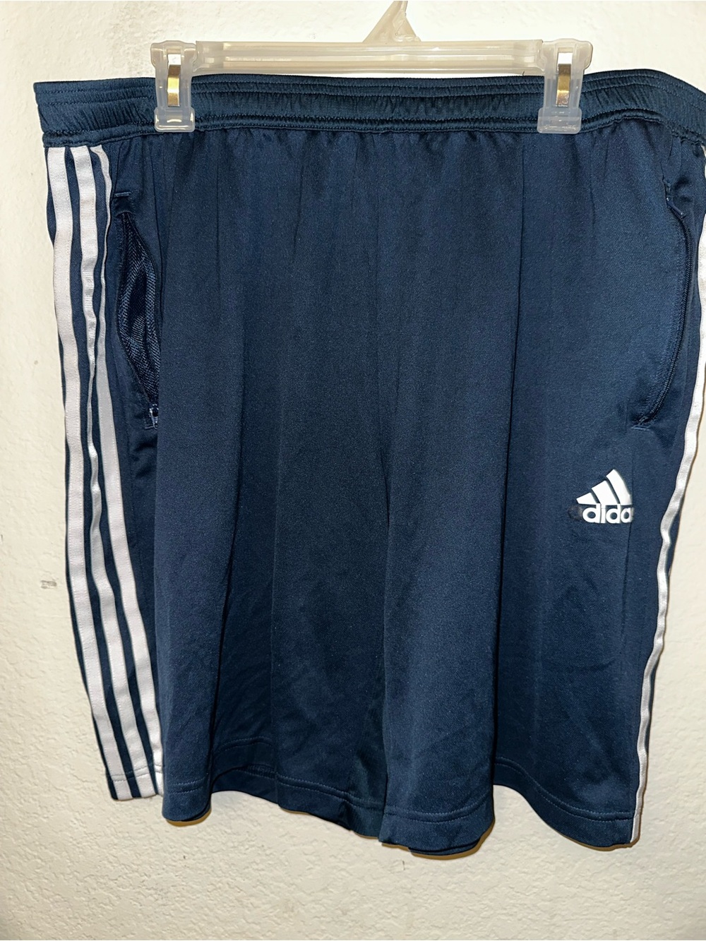 Adidas primeblue blue basketball shorts with zipper closer pockets size 2X